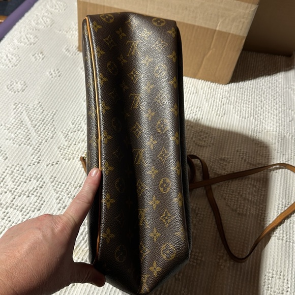 100% authentic Louis Vuitton vanity bag with rings! - Picture 5 of 17